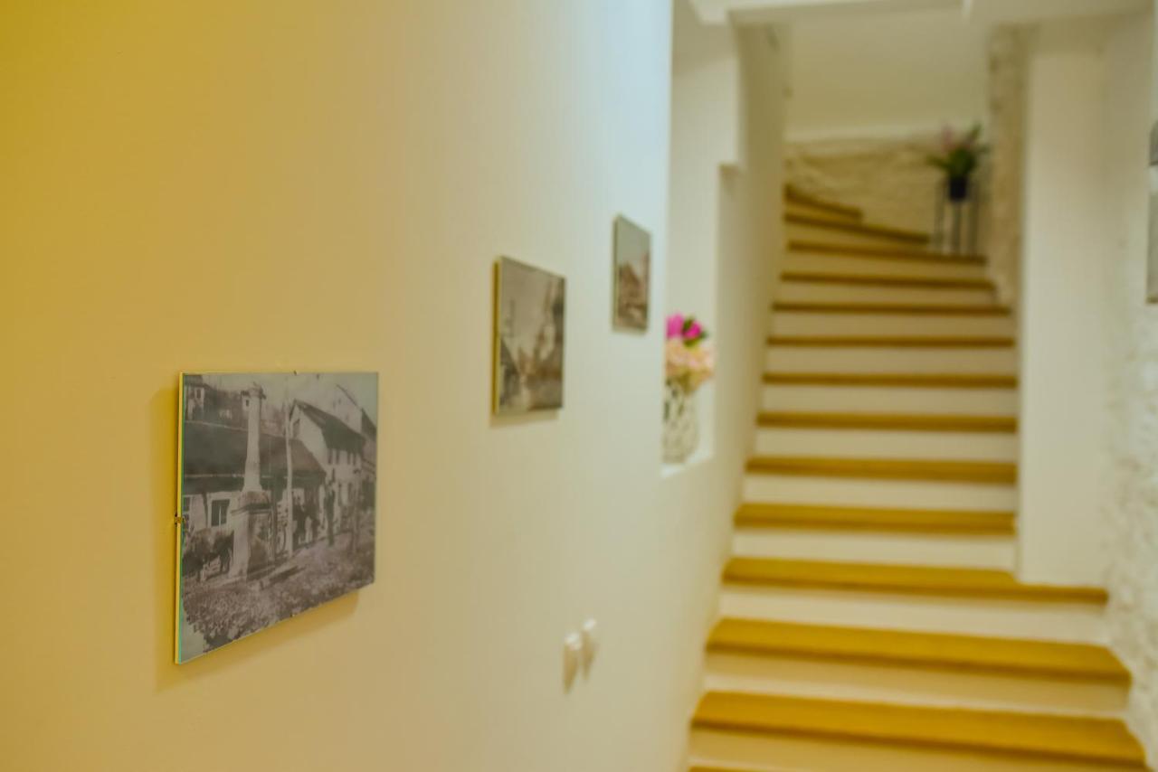 Uzicki Konak Uzice Luaran gambar
